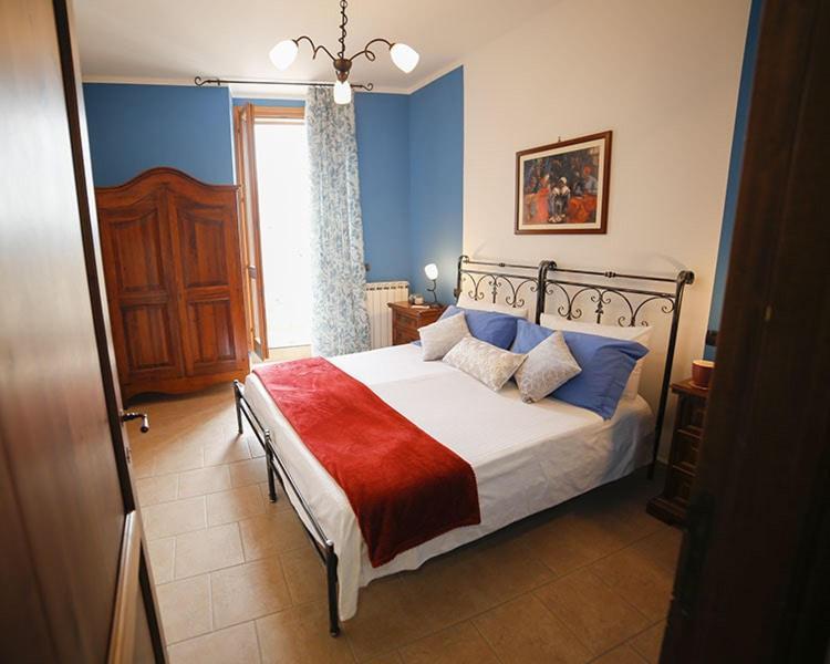 Palazzo Le Muse Apartments Bevagna Luaran gambar
